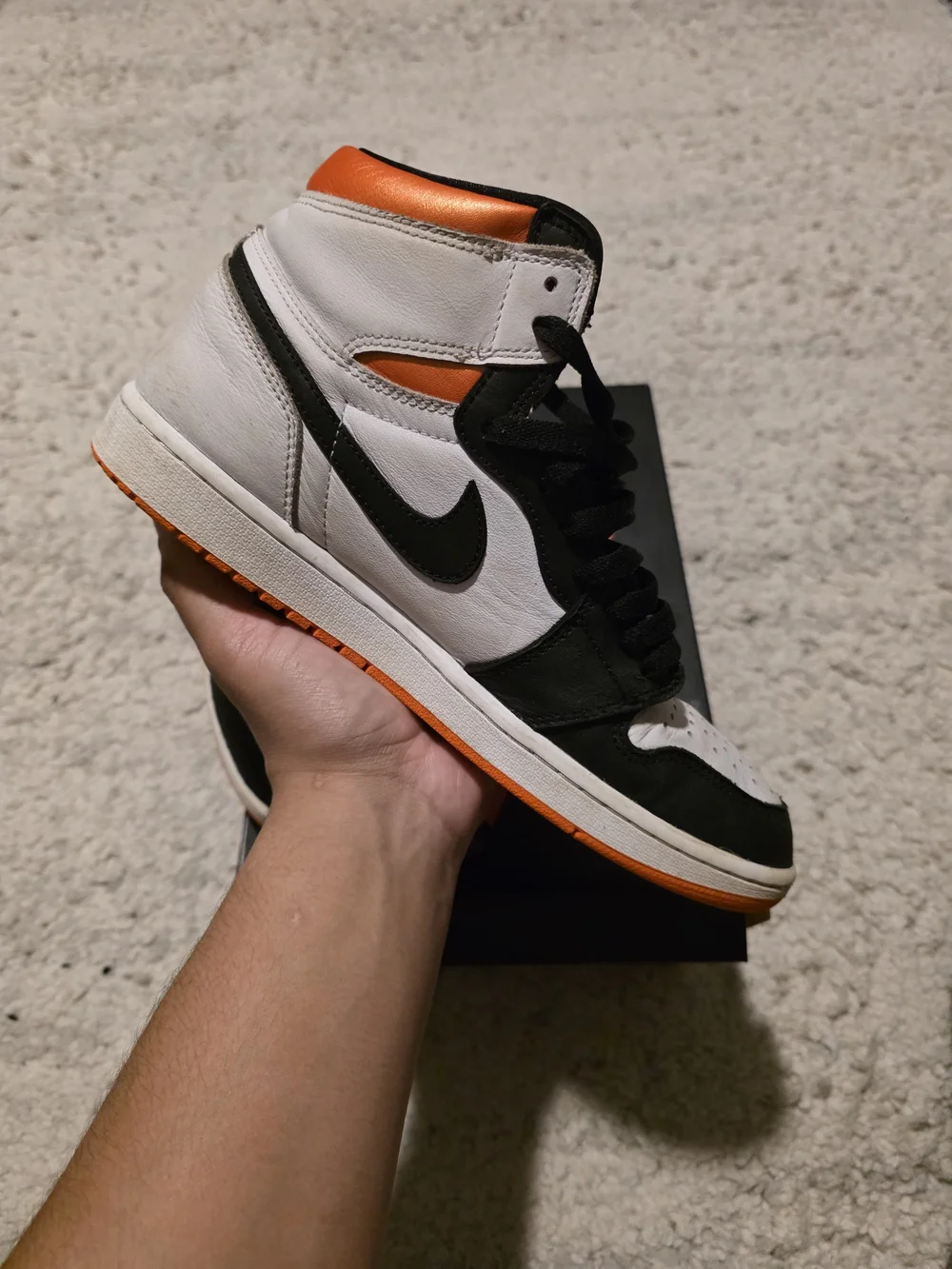 Jordan Mid - Black, White & Orange
